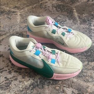 Nike leather Green swoosh and Pink & blue accents athletic agility performance